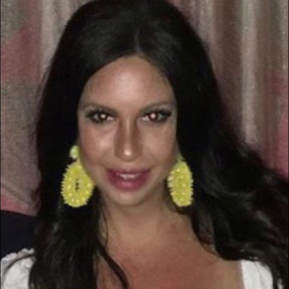 Meet your Posher, Samantha